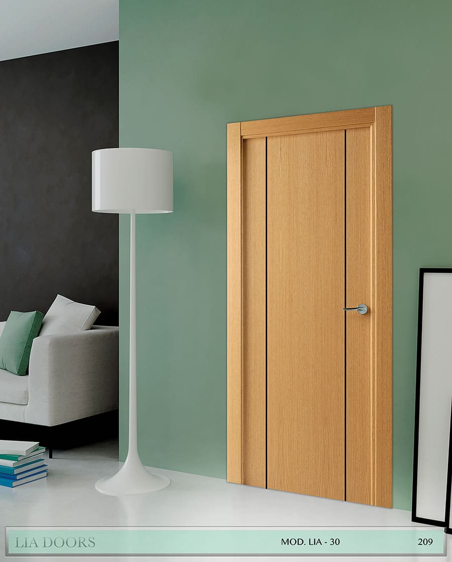 Puerta barniz Roble Veta al hilo Greca Wengue en block Ciega BL Modelo 30