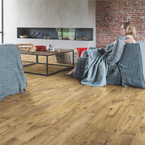 Suelo Vinílico Quick Step Alpha Vinyl Small Planks Castaño Vintage Natural AVSP40029